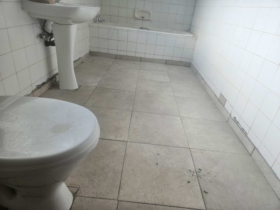 To Let 2 Bedroom Property for Rent in Rhodesdene Northern Cape